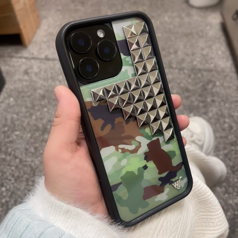 Wildflower 3D silver solid riv - Phone Cases Wildflower review and price